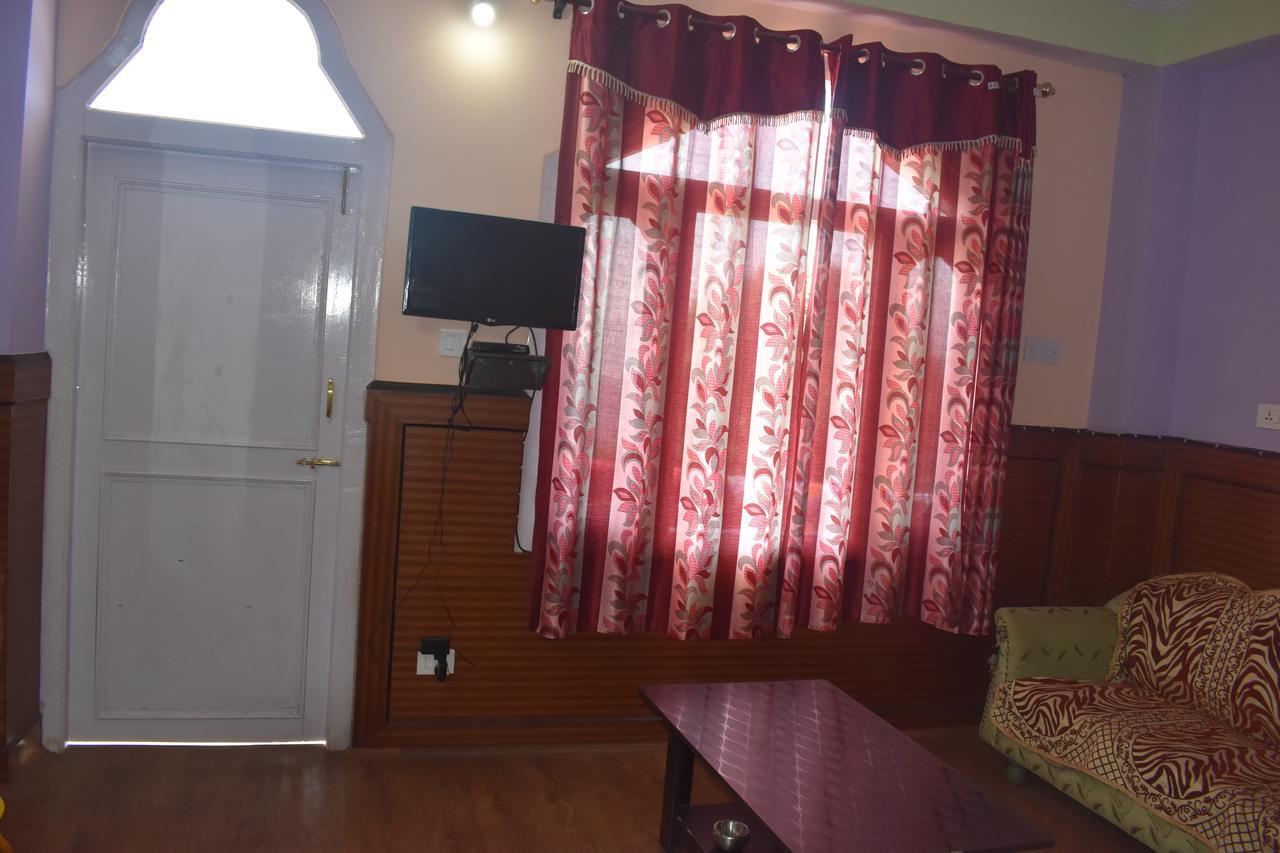 Hotel Snow Flake Rampur  Exterior photo