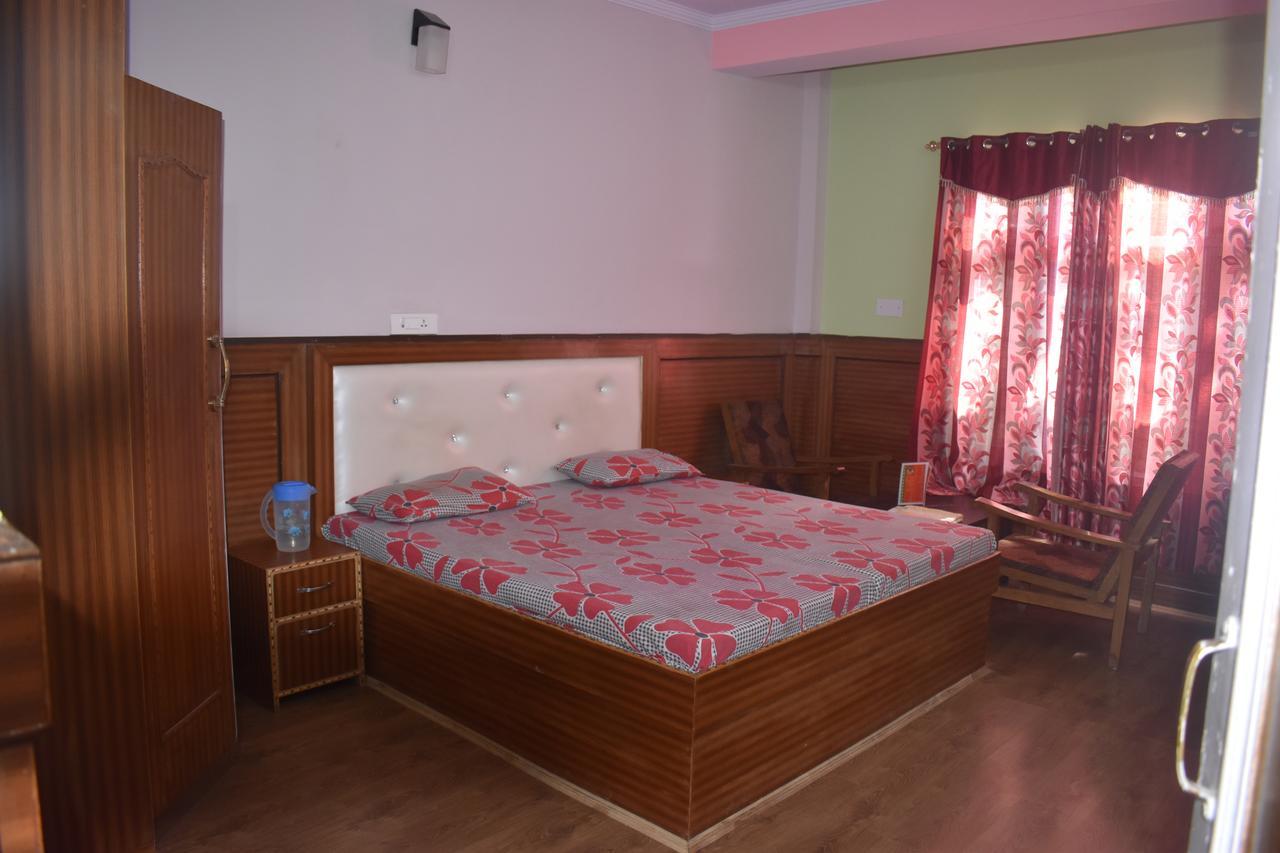 Hotel Snow Flake Rampur  Exterior photo