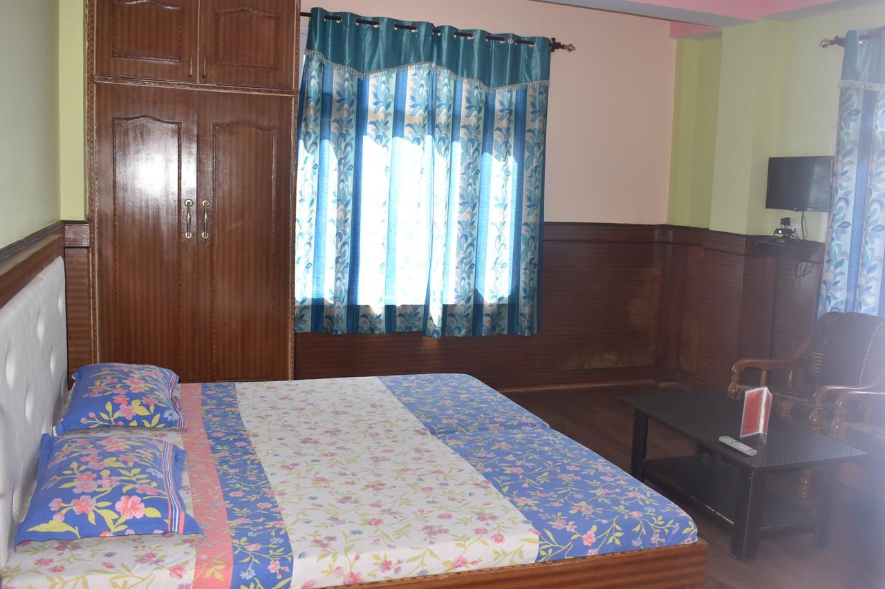 Hotel Snow Flake Rampur  Exterior photo